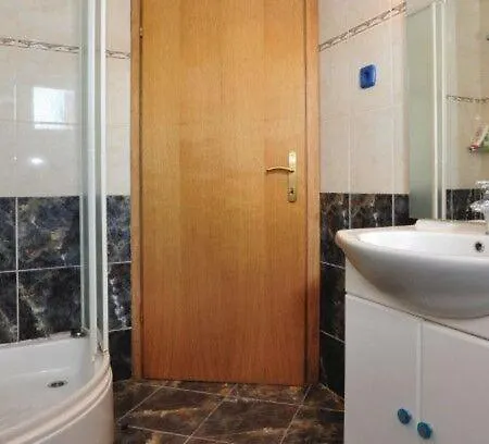 Vila Ezgeta Kaštel Novi
