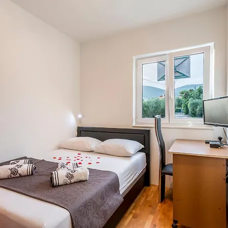 Ezgeta 빌라 Kaštel Novi