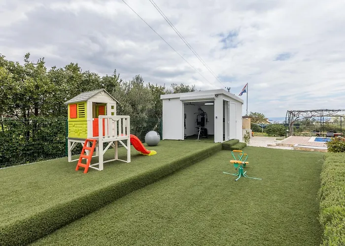 Villa Ezgeta Kaštel Novi